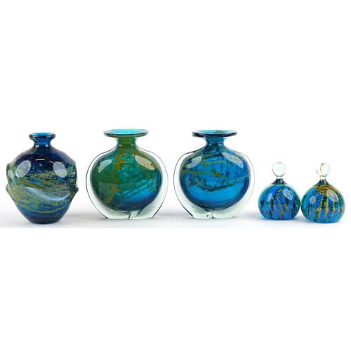 237 - Mdina, Maltese glassware comprising three vases with handles and two dump paperweights, the largest ... 