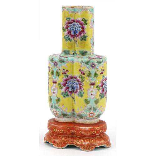 Chinese porcelain conjoined vase finely hand painted in the famille rose palette with flowers, six figure iron red character marks to the base, 17cm high