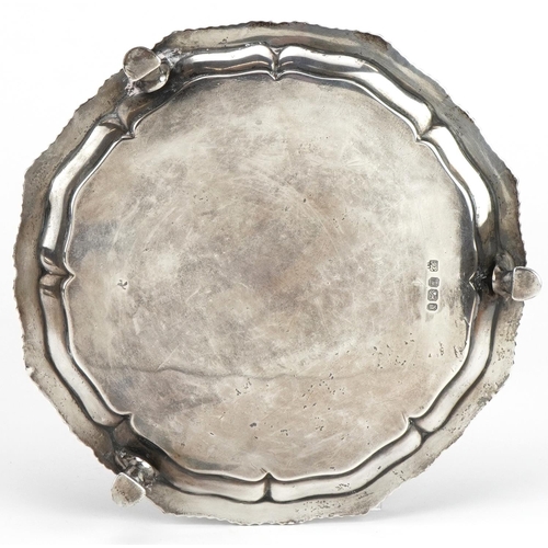 452 - Hawksworth, Eyre & Co Ltd, Victorian circular silver three footed card tray, Sheffield 1896, 15cm in... 