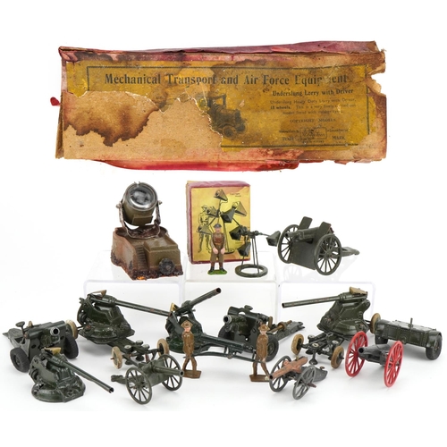 1134 - Britains hand painted lead military artillery including anti aircraft guns and an Air Force equipmen... 