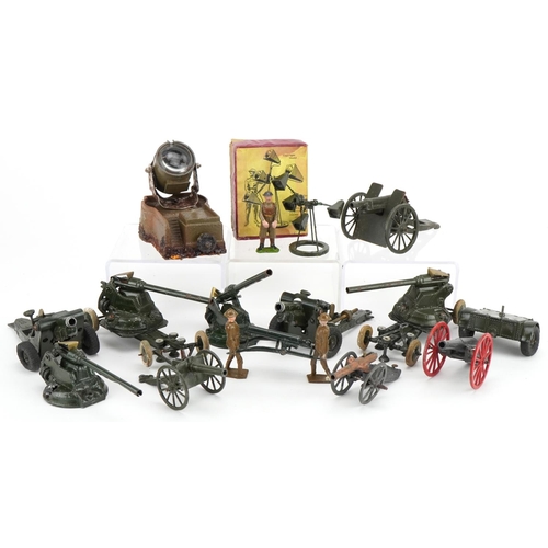 1134 - Britains hand painted lead military artillery including anti aircraft guns and an Air Force equipmen... 