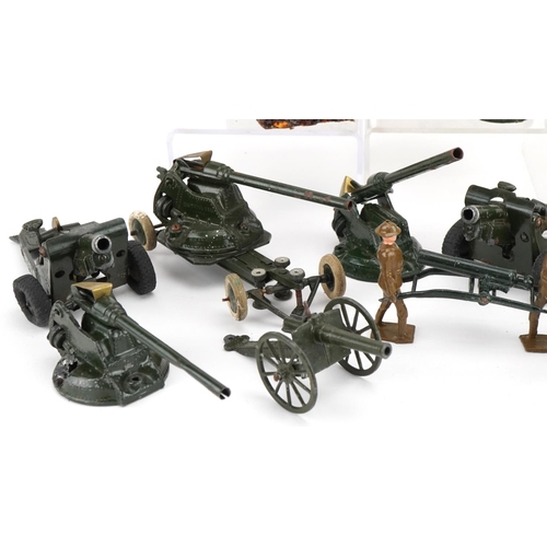 1134 - Britains hand painted lead military artillery including anti aircraft guns and an Air Force equipmen... 