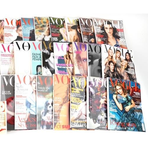 1654 - Large collection of Vogue photography magazines