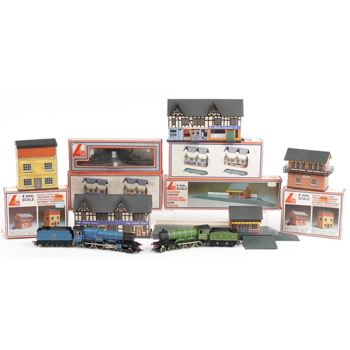 1146 - Lima and Hornby OO gauge model railway, some with boxes, including King Charles II locomotive with t... 