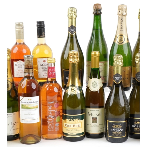 2608 - Collection of table wines and Champagne including La Castelia Prosecco and Archer's Peach Schnapps