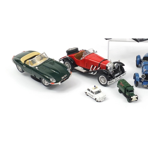 1163 - Group of collector's diecast vehicles and motorbikes including Burago and Maisto