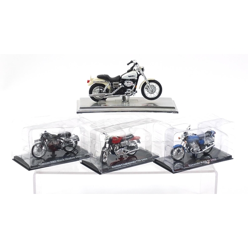 1163 - Group of collector's diecast vehicles and motorbikes including Burago and Maisto