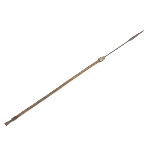 2660 - Tribal interest spear, 146cm in length