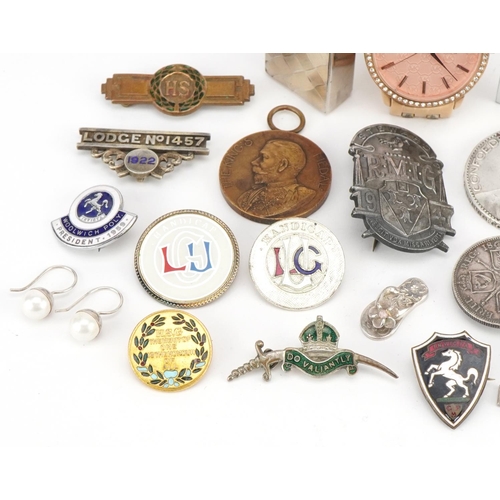 2495 - Sundry items including Royal Masonic Institute For Girls steward's badge, Royal Life Saving Society ... 