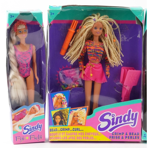 1192 - Four vintage Sindy dolls with boxes by Hasbro including Travel Fun comprising numbers 18527, 18432, ... 