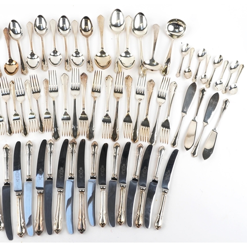 2489 - Eight place suite of Sheffield silver plated cutlery