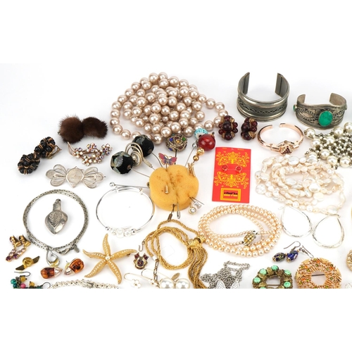 3722 - Vintage and later costume jewellery and hatpins, some silver, including jewelled brooches, Middle Ea... 