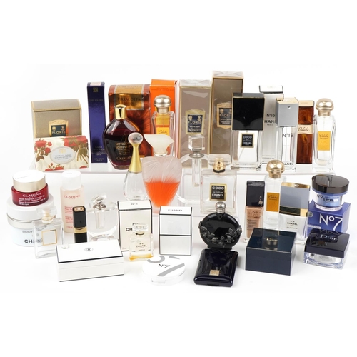 1068 - Ladies toiletries including Estee Lauder Futurist Hydra Rescue, No 7 Lift & Luminate Triple Action n... 