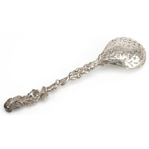 404 - William Robert Smily, Victorian cast silver sifting spoon with naturalistic handle, London 1848, 15.... 