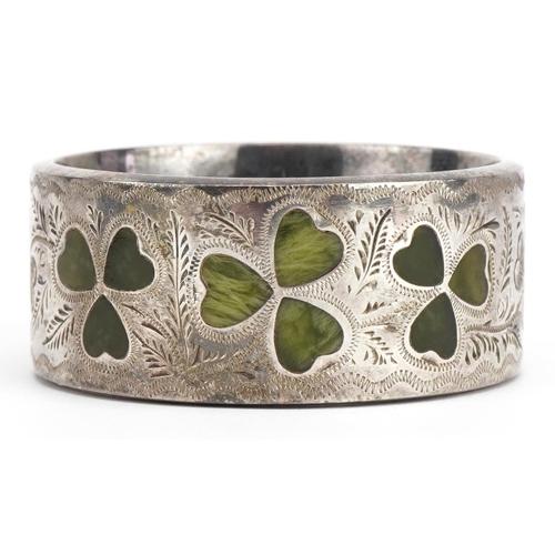 631 - Joseph Cook & Son, Edwardian silver and malachite clover design napkin ring housed in a Weir & Sons ... 