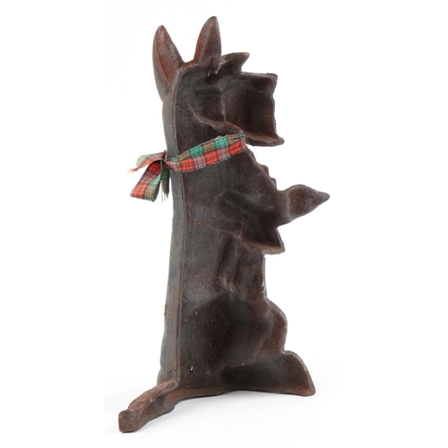 2659 - Cast iron door stop in the form of a Scottie dog, 37cm high