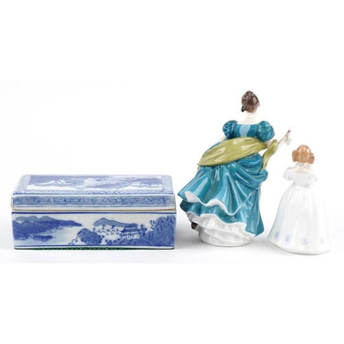 2642 - Two Royal Doulton figurines and a Chinese blue and white porcelain box and cover, the largest 19cm w... 