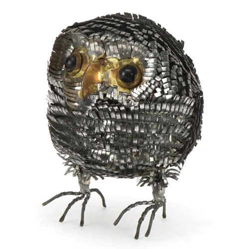 612 - Attributed to Sergio Bustamante, Brutalist metalwork sculpture of a stylised owl, 11cm high