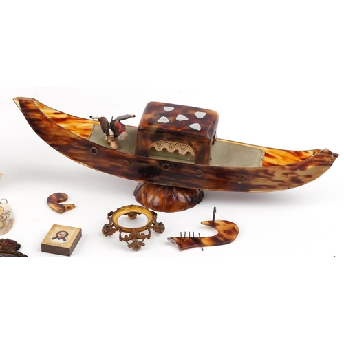 2526 - Sundry items including a faux tortoiseshell musical trinket box in the form of a Venetian gondola, t... 