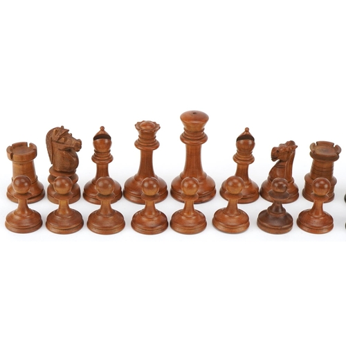 31 - Manner of Jaques, boxwood and ebony Staunton pattern matched chess set, the largest pieces each 6.5c... 