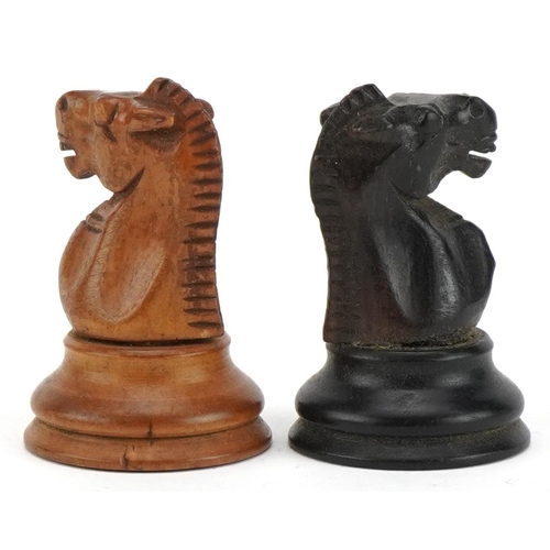 31 - Manner of Jaques, boxwood and ebony Staunton pattern matched chess set, the largest pieces each 6.5c... 