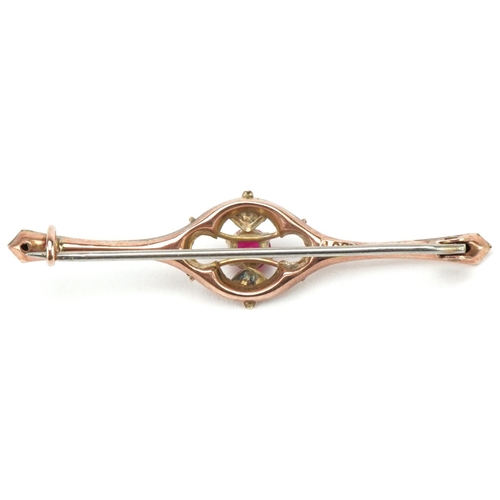 3343 - 9ct gold pink stone solitaire bar brooch, 4cm wide, 1.1g