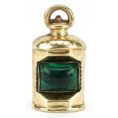 3552 - 9ct gold green glass ship's lantern charm, 1.9cm high, 1.5g