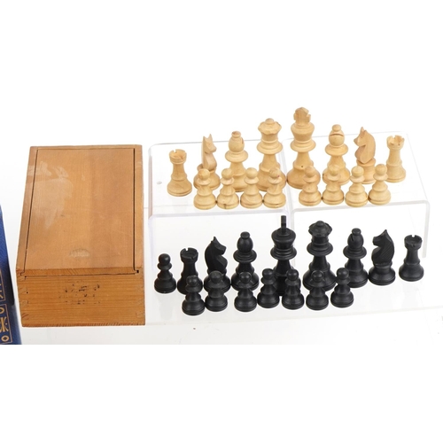 1185 - Vintage and later games including boxwood and ebonised Staunton pattern chess set