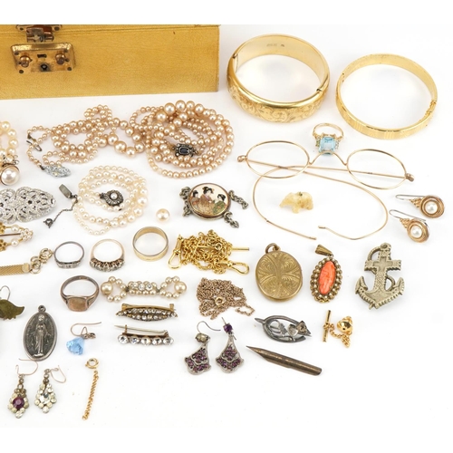 3723 - Antique and later jewellery including 9ct gold metal core bangles, Japanese Satsuma panel, paste bro... 