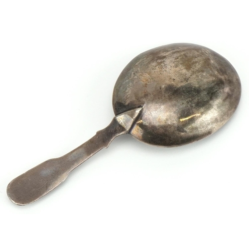 635 - Cocks & Bettridge, George III silver caddy spoon with engraved bowl, Birmingham 1816, 8.5cm in lengt... 