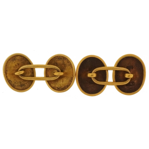 3136 - Pair of 18ct gold cufflinks, 2cm wide, 7.0g