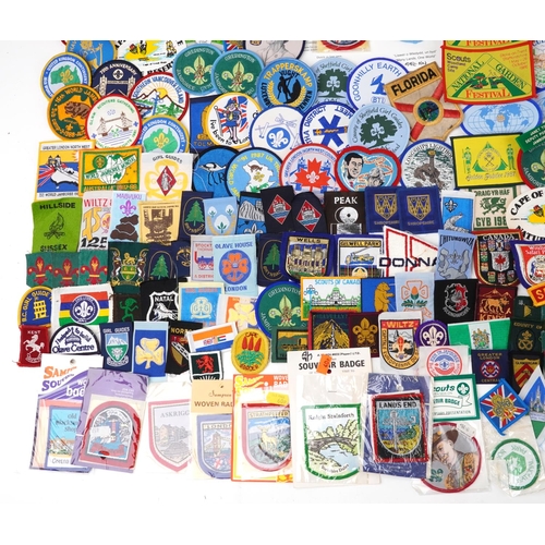 1640 - Large collection of 1970s and later predominantly scouting, girl guides and jamboree cloth badges