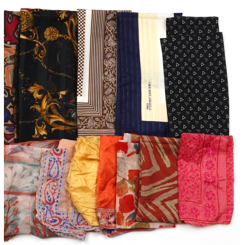 1096 - Assortment of silk and other scarves