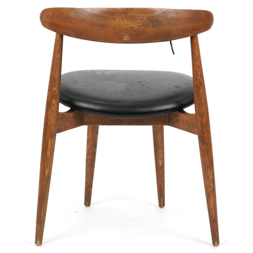 2122 - Scandinavian design hardwood chair in the manner of Hans Wegner, 74cm high