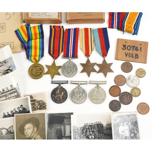 1335 - British military World War I and World War II medal groups relating to the Pinn family with related ... 