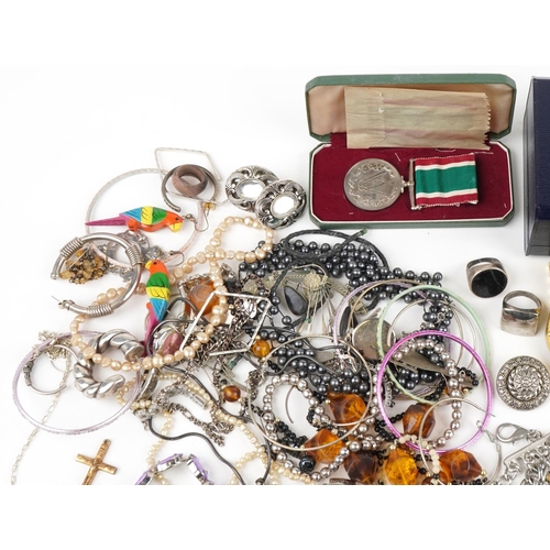 3731 - Vintage and later costume jewellery, some silver, including two silver ingot pendants, Art Deco styl... 