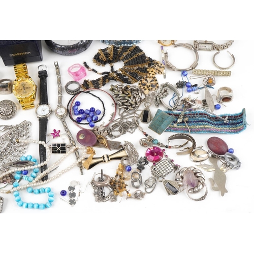 3731 - Vintage and later costume jewellery, some silver, including two silver ingot pendants, Art Deco styl... 