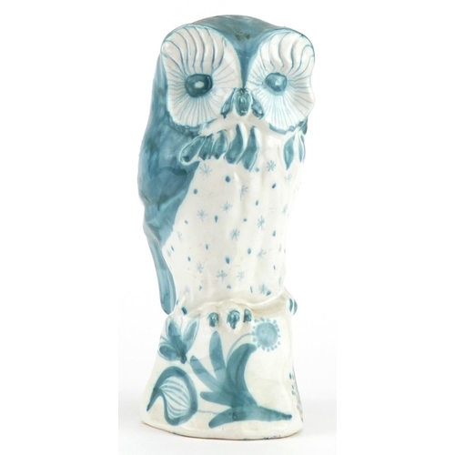 539 - Large Rye pottery owl by David Sharp, 28cm high