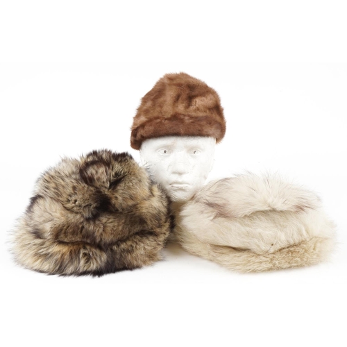 1094 - Three vintage ladies fur hats including a Gottesman New York