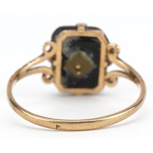 3594 - 9ct gold black onyx initial B signet ring, size K, 1.3g