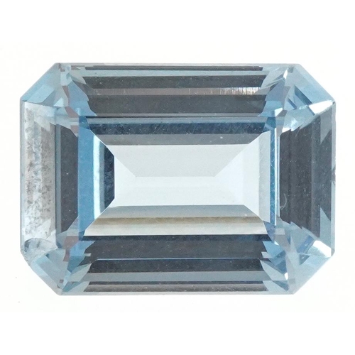 3569 - Rectangular cut blue topaz, approximately 15.90mm x 11.65mm x 6.75mm deep