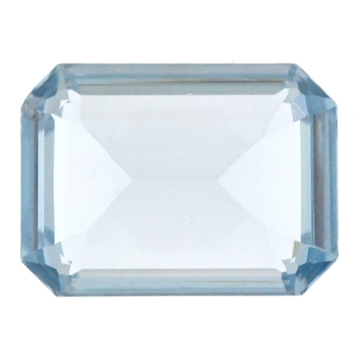 3569 - Rectangular cut blue topaz, approximately 15.90mm x 11.65mm x 6.75mm deep