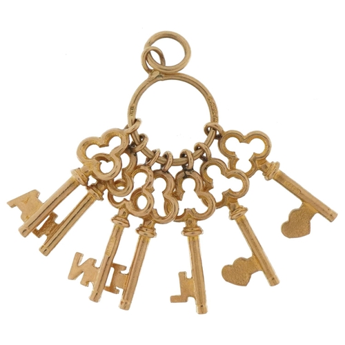 3685 - 9ct gold Linda bunch of keys charm, 2.7cm high, 3.0g