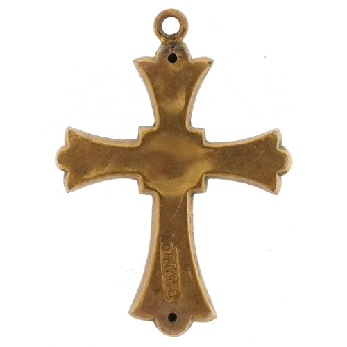 3664 - 9ct gold Etruscan style floral engraved cross pendant, 2.4cm high, 0.8g