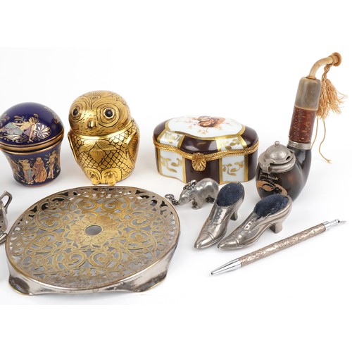 2534 - Antique and later sundry items including a Limoges trinket box decorated with a squirrel, carved Bav... 