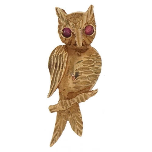 3502 - 9ct gold owl pendant with ruby eyes, 2.2cm high, 1.0g