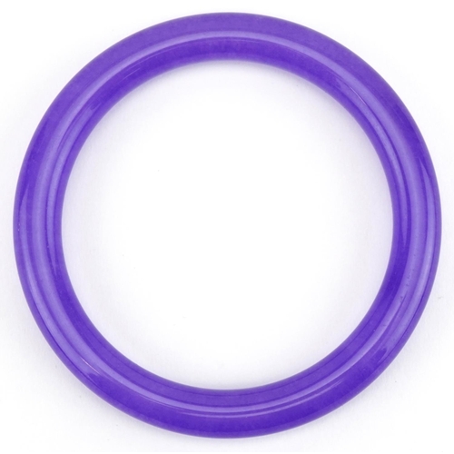 3558 - Chinese purple jade bangle, 7.5cm in diameter, 30.5g