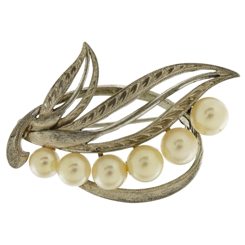 3539 - Silver Mikimoto pearl floral brooch, 4cm wide, 7.3g