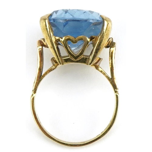 3187 - Large 9ct gold blue topaz solitaire ring, the topaz approximately 20.0mm x 15.10mm x 8.0mm deep, siz... 