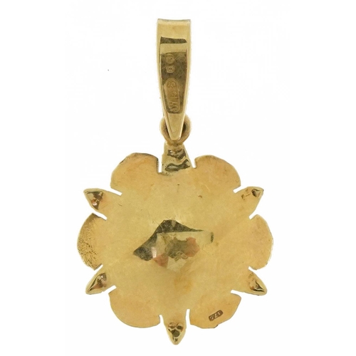 3644 - 9ct gold sapphire flower head pendant, 2.6cm high, 1.9g